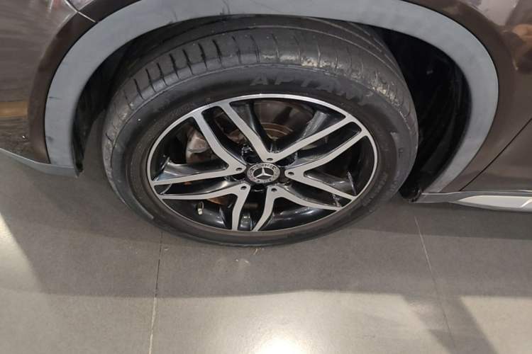 Used Mercedes-Benz GLA 2017 GLA 200 Fashion Model Left Front Wheel Hub