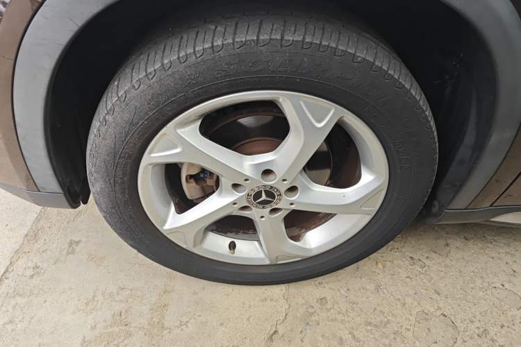 Used Mercedes-Benz GLA 2017 GLA 200 Sport Edition Left Front Wheel Hub