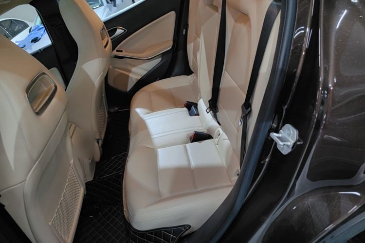 Used Mercedes-Benz GLA 2017 GLA 200 Sport Edition Left Rear Seat