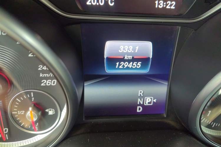 Used Mercedes-Benz GLA 2017 GLA 200 Fashion Model Odometer Close Up