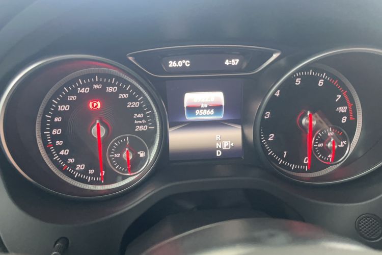 Used Mercedes-Benz GLA 2017 GLA 200 Sport Edition Odometer Close Up