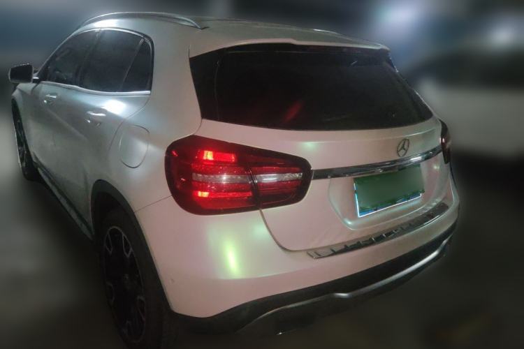 Used Mercedes-Benz GLA 2017 GLA 220 4MATIC Fashion Model Rear Left 45 Deg