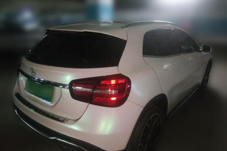 Used Mercedes-Benz GLA 2017 GLA 220 4MATIC Fashion Model Rear Right 45 Deg