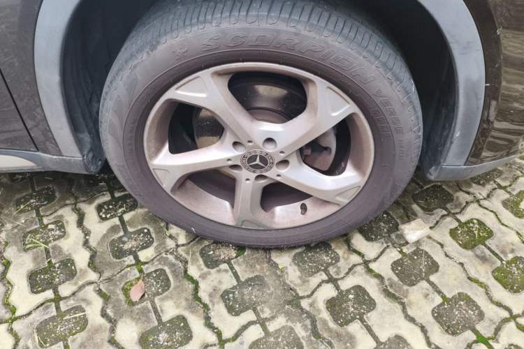 Used Mercedes-Benz GLA 2017 GLA 200 Sport Edition Right Front Wheel Hub