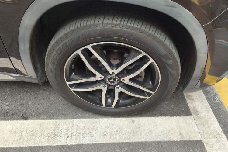 Used Mercedes-Benz GLA 2017 GLA 200 Fashion Model Right Front Wheel Hub