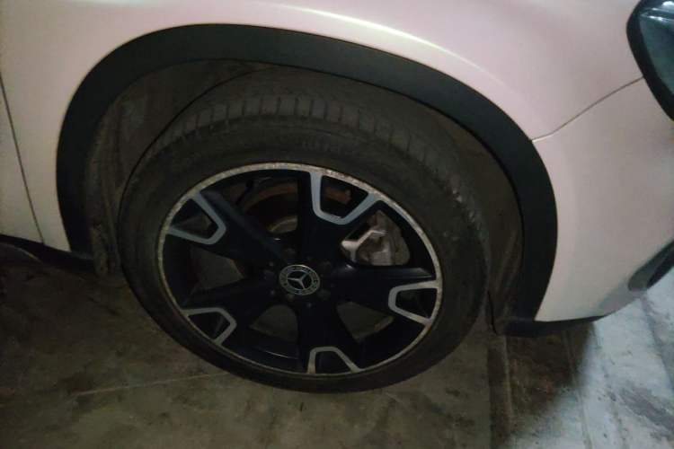 Used Mercedes-Benz GLA 2017 GLA 220 4MATIC Fashion Model Right Front Wheel Hub