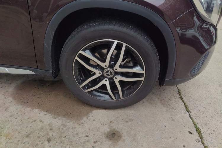 Used Mercedes-Benz GLA 2017 GLA 200 Fashion Model Right Front Wheel Hub
