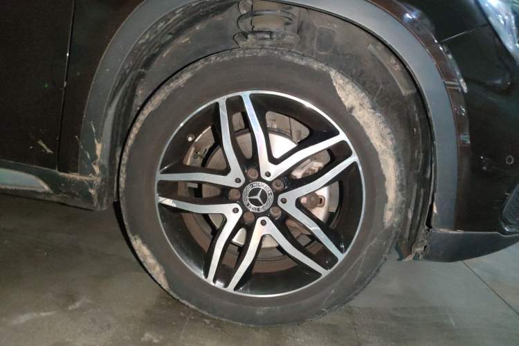 Used Mercedes-Benz GLA 2017 GLA 200 Fashion Model Right Front Wheel Hub