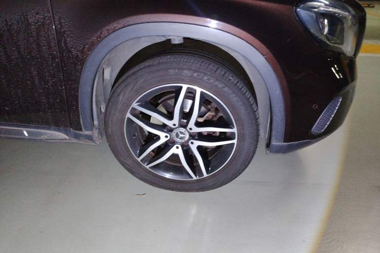 Used Mercedes-Benz GLA 2017 GLA 200 Fashion Model Right Front Wheel Hub
