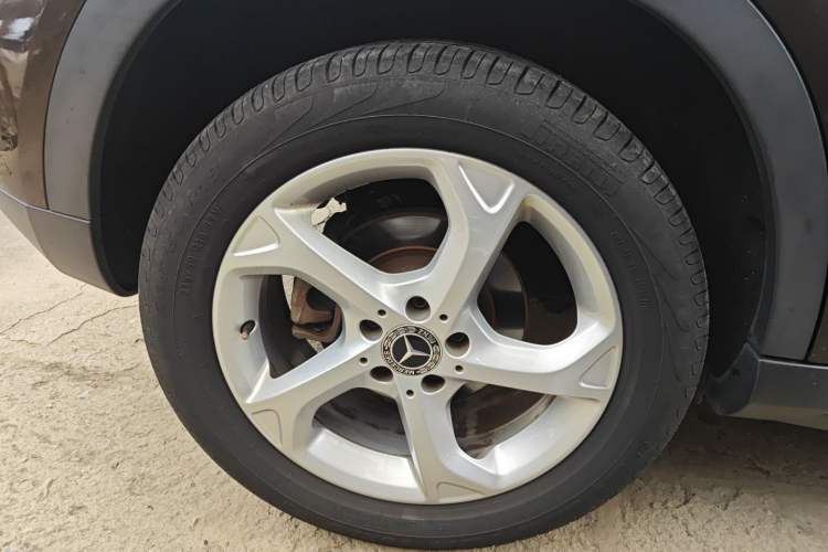 Used Mercedes-Benz GLA 2017 GLA 200 Sport Edition Right Rear Wheel Hub