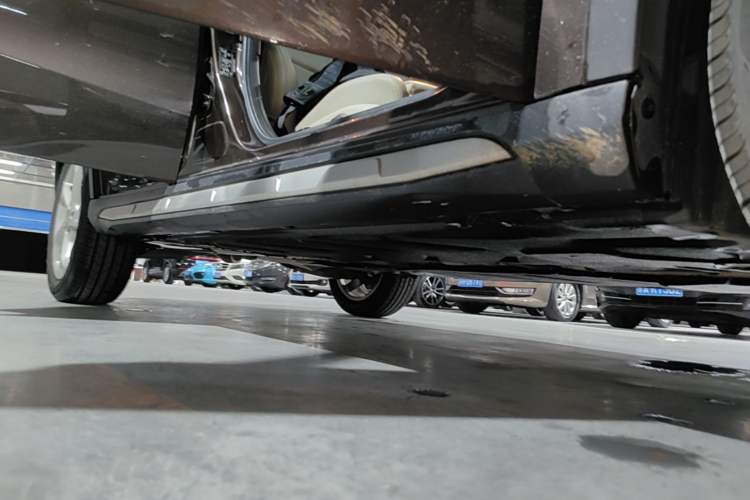 Used Mercedes-Benz GLA 2017 GLA 200 Sport Edition Right Side Sill