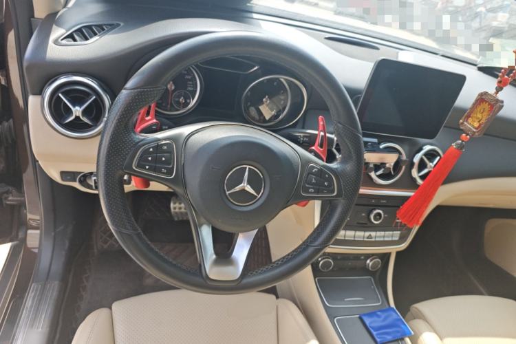 Used Mercedes-Benz GLA 2017 GLA 200 Sport Edition Steering Wheel