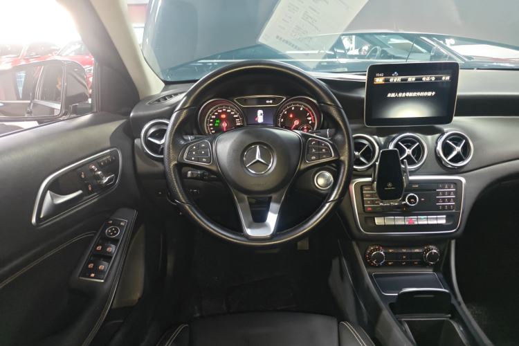 Used Mercedes-Benz GLA 2017 GLA 200 Sport Edition Steering Wheel