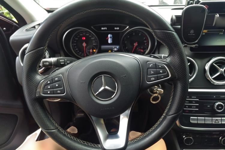 Used Mercedes-Benz GLA 2017 GLA 200 Fashion Model Steering Wheel