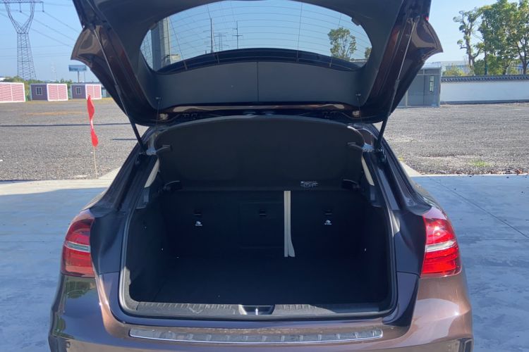 Used Mercedes-Benz GLA 2017 GLA 220 4MATIC Fashion Model Trunk