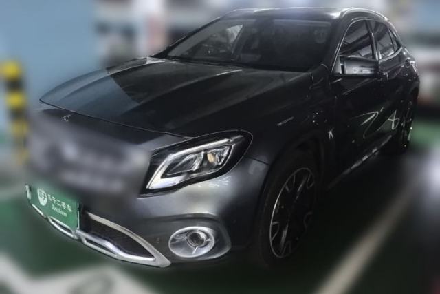 Używany Mercedes-Benz GLA 2017 GLA 220 4MATIC Fashion Model
