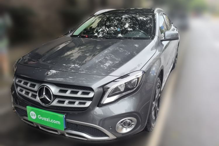 Used Mercedes-Benz GLA 2017 GLA 220 4MATIC Fashion Model Guazi used car, China used car export, Used car for sale, Used cars, Cheapest cars for sale