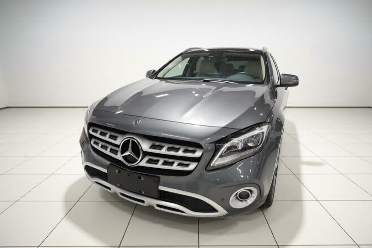 Used Mercedes-Benz GLA 2017 GLA 220 4MATIC Fashion Model Guazi used car, China used car export, Used car for sale, Used cars, Cheapest cars for sale