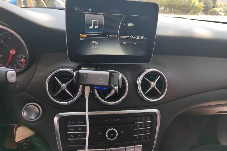 Used Mercedes-Benz GLA 2017 GLA 200 Sport Edition Audio And AC Panel