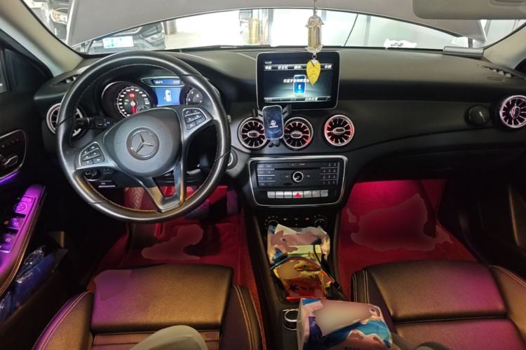 Used Mercedes-Benz GLA 2017 GLA 200 Sport Edition Center Console