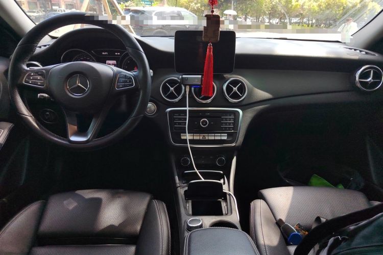 Used Mercedes-Benz GLA 2017 GLA 200 Sport Edition Center Console
