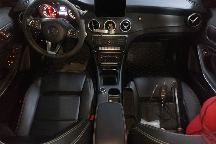 Used Mercedes-Benz GLA 2017 GLA 200 Sport Edition Center Console