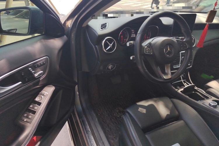 Used Mercedes-Benz GLA 2017 GLA 200 Sport Edition Driver Seat