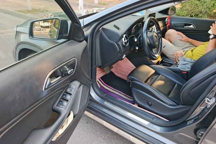 Used Mercedes-Benz GLA 2017 GLA 200 Fashion Model Driver Seat