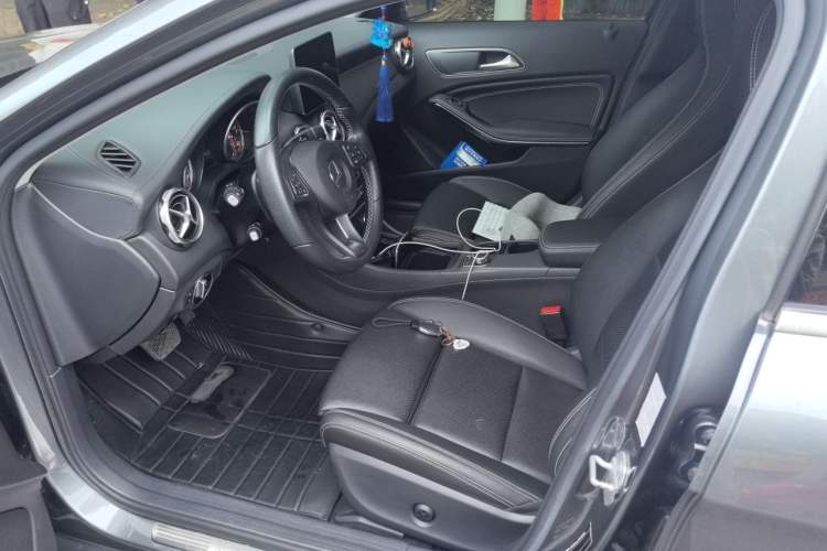 Used Mercedes-Benz GLA 2017 GLA 220 4MATIC Fashion Model Driver Seat