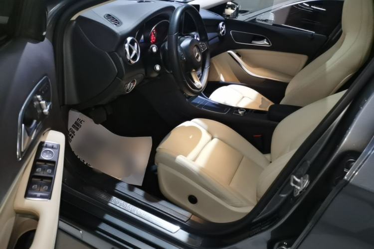 Used Mercedes-Benz GLA 2017 GLA 220 4MATIC Fashion Model Driver Seat