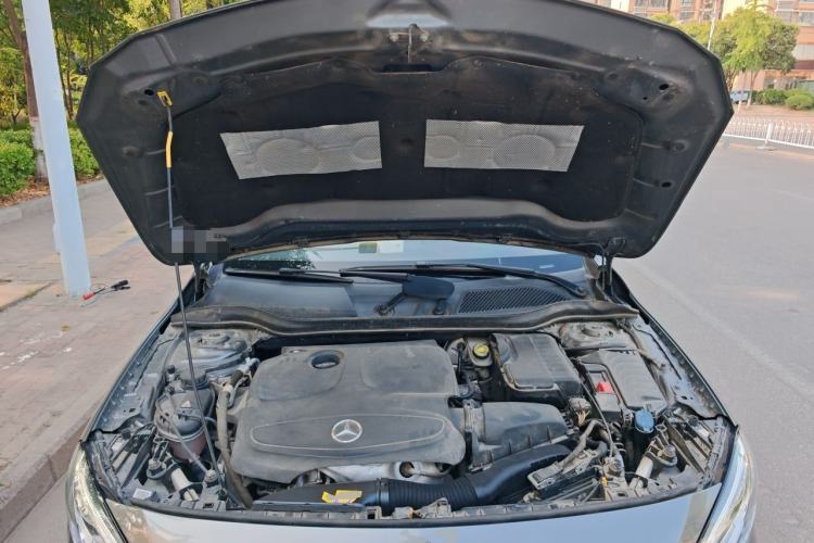 Used Mercedes-Benz GLA 2017 GLA 200 Fashion Model Engine Bay