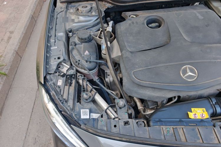 Used Mercedes-Benz GLA 2017 GLA 200 Fashion Model Engine Bay Right