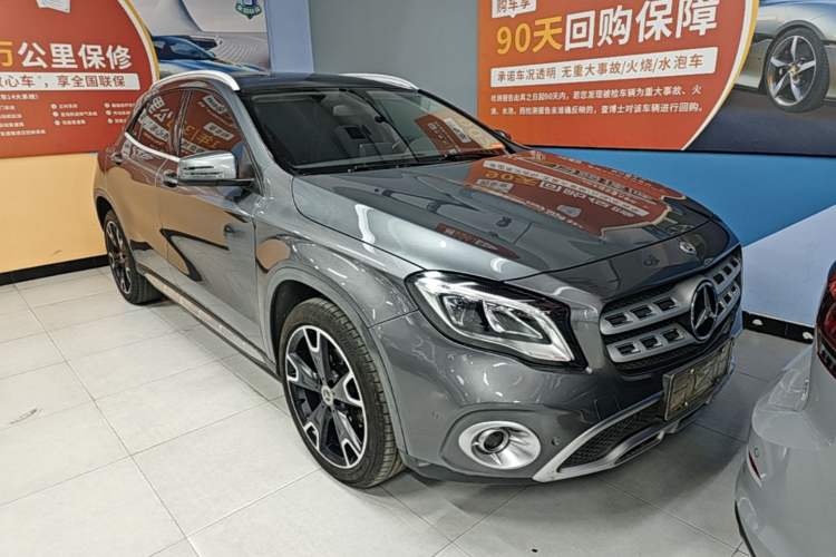 Used Mercedes-Benz GLA 2017 GLA 220 4MATIC Fashion Model Exterior 1