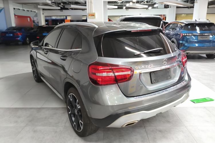 Used Mercedes-Benz GLA 2017 GLA 220 4MATIC Fashion Model Exterior 2