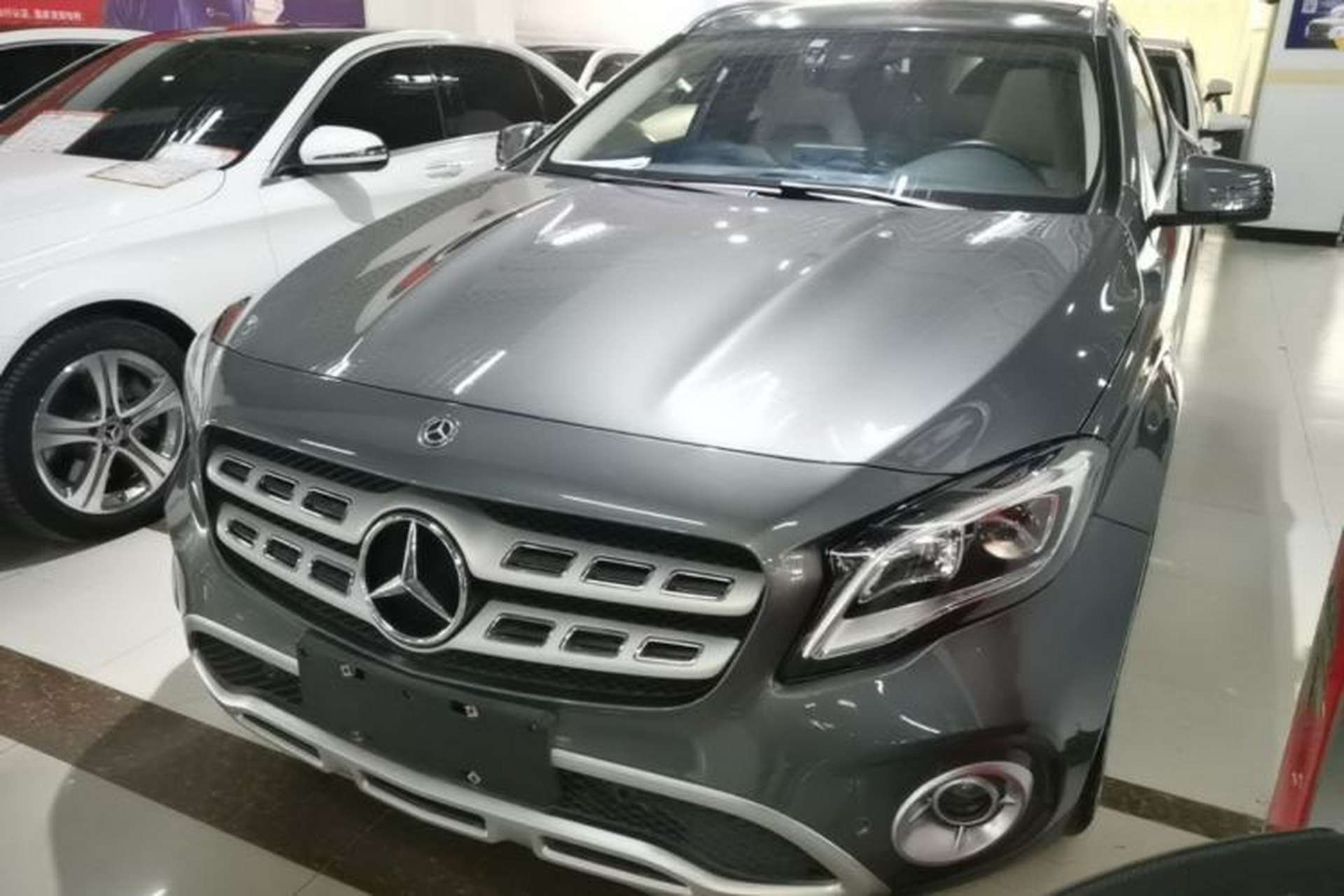 Used Mercedes-Benz GLA 2017 GLA 220 4MATIC Fashion Model Front Left 45 Deg