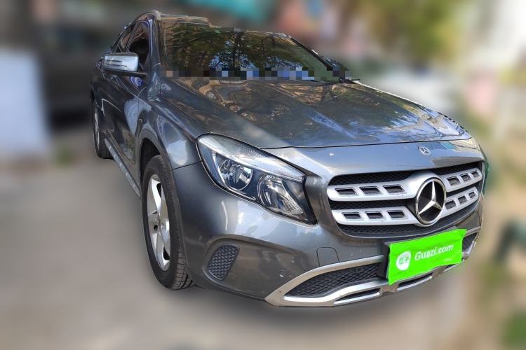 Used Mercedes-Benz GLA 2017 GLA 200 Sport Edition Front Right 45 Deg