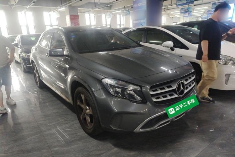 Used Mercedes-Benz GLA 2017 GLA 200 Sport Edition Front Right 45 Deg
