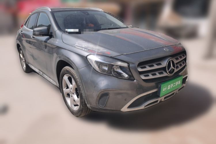 Used Mercedes-Benz GLA 2017 GLA 200 Sport Edition Front Right 45 Deg
