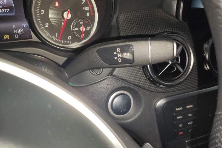 Used Mercedes-Benz GLA 2017 GLA 200 Sport Edition Gear Lever
