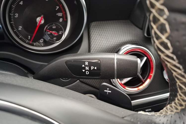 Used Mercedes-Benz GLA 2017 GLA 200 Fashion Model Gear Lever