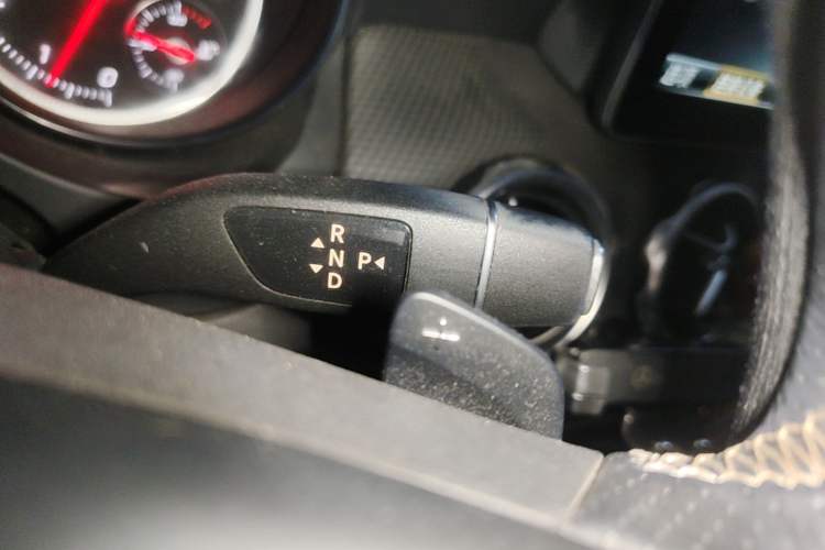 Used Mercedes-Benz GLA 2017 GLA 200 Sport Edition Gear Lever