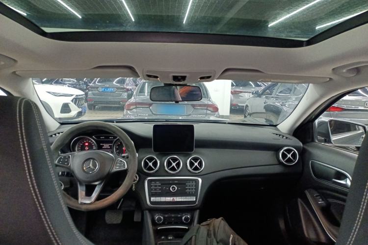 Used Mercedes-Benz GLA 2017 GLA 220 4MATIC Fashion Model Headliner
