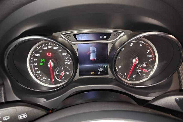 Used Mercedes-Benz GLA 2017 GLA 200 Sport Edition Instrument Cluster