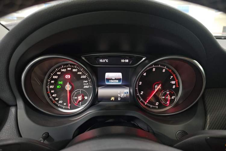 Used Mercedes-Benz GLA 2017 GLA 220 4MATIC Fashion Model Instrument Cluster