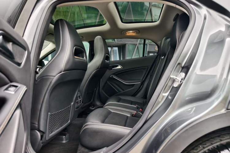 Used Mercedes-Benz GLA 2017 GLA 200 Fashion Model Interior 4