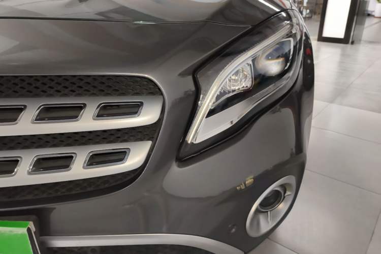 Used Mercedes-Benz GLA 2017 GLA 220 4MATIC Fashion Model Left Front Headlight