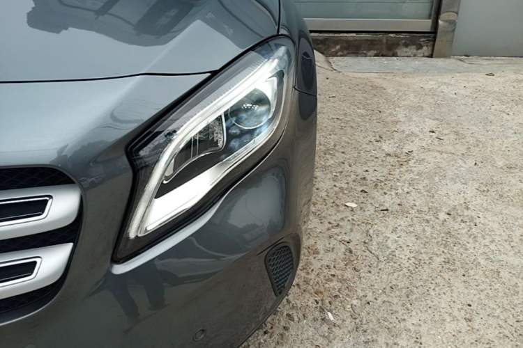 Used Mercedes-Benz GLA 2017 GLA 200 Fashion Model Left Front Headlight
