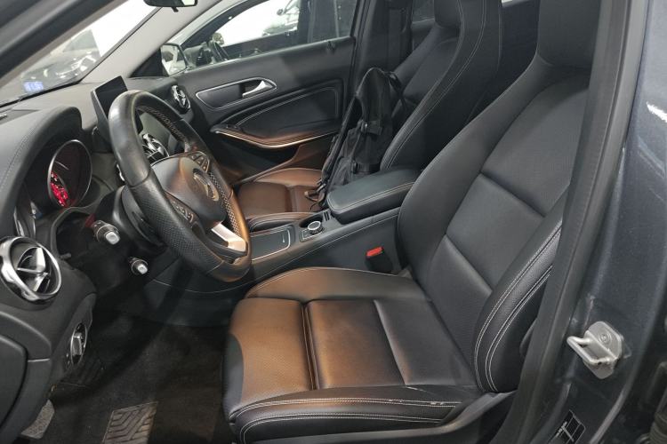 Used Mercedes-Benz GLA 2017 GLA 220 4MATIC Fashion Model Left Front Seat