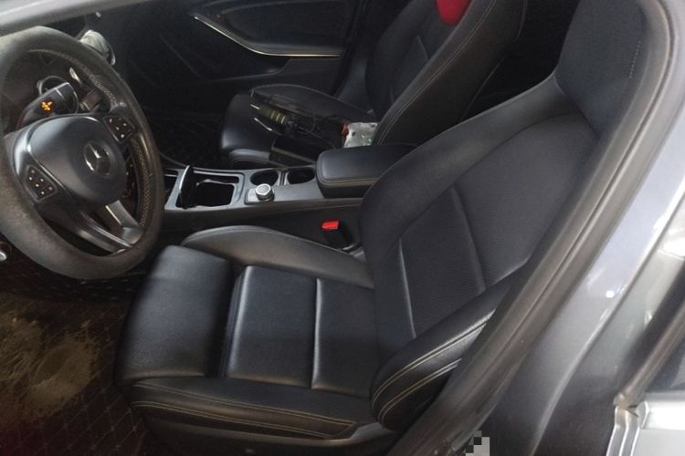 Used Mercedes-Benz GLA 2017 GLA 200 Sport Edition Left Front Seat