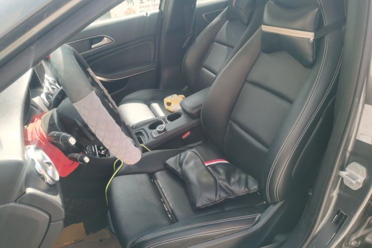 Used Mercedes-Benz GLA 2017 GLA 200 Sport Edition Left Front Seat